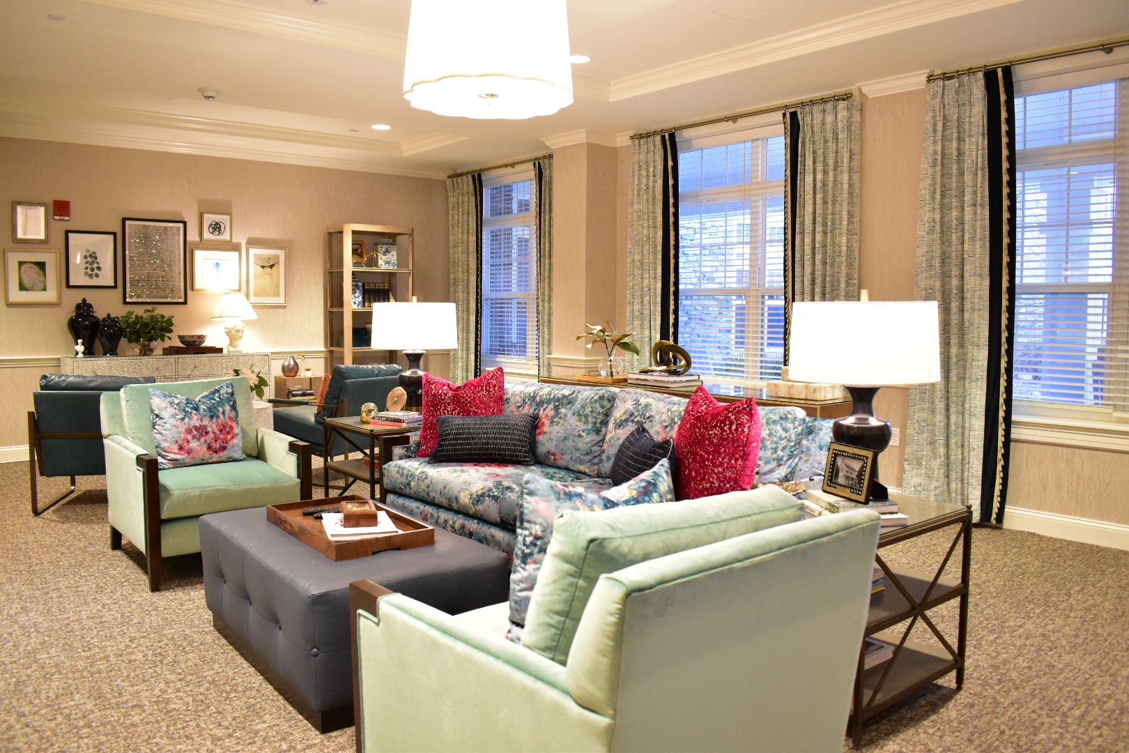 Living Room | Sunrise of Franklin Lakes