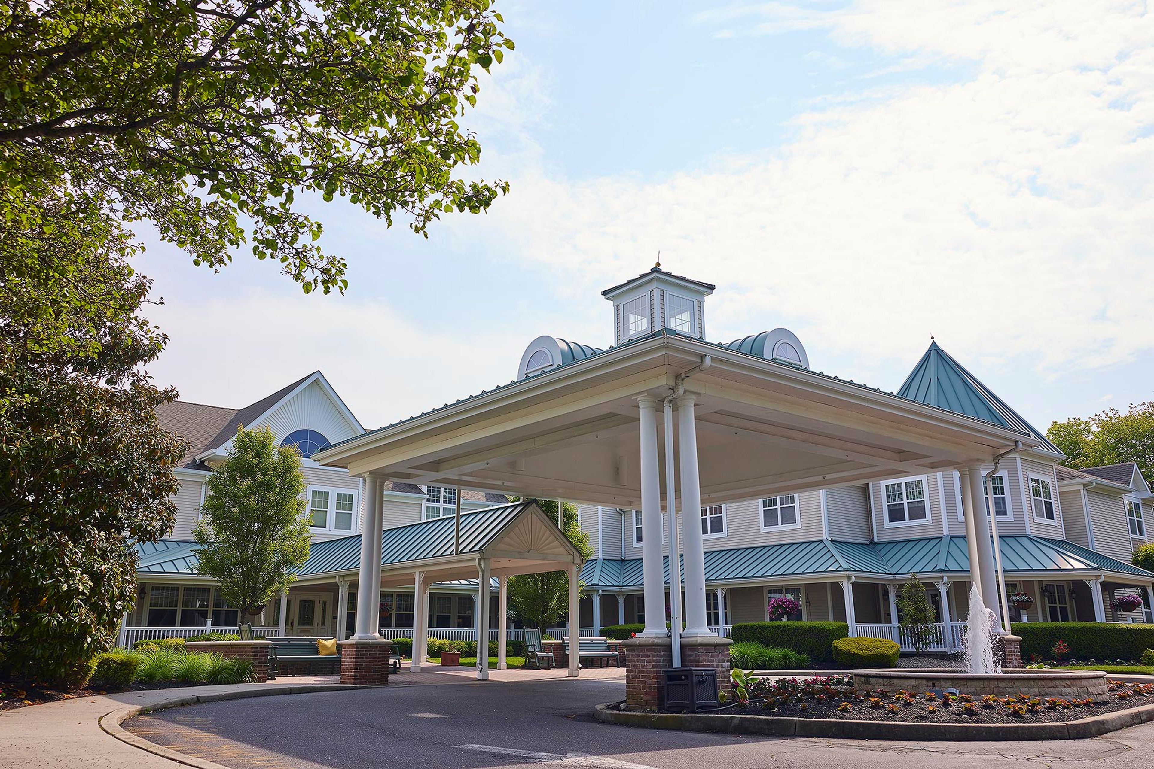 The outside of Brandywine Living at Brandall Estates in Linwood