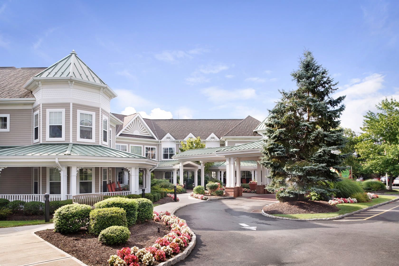 The outside of Residence at Park Ridge in Park Ridge