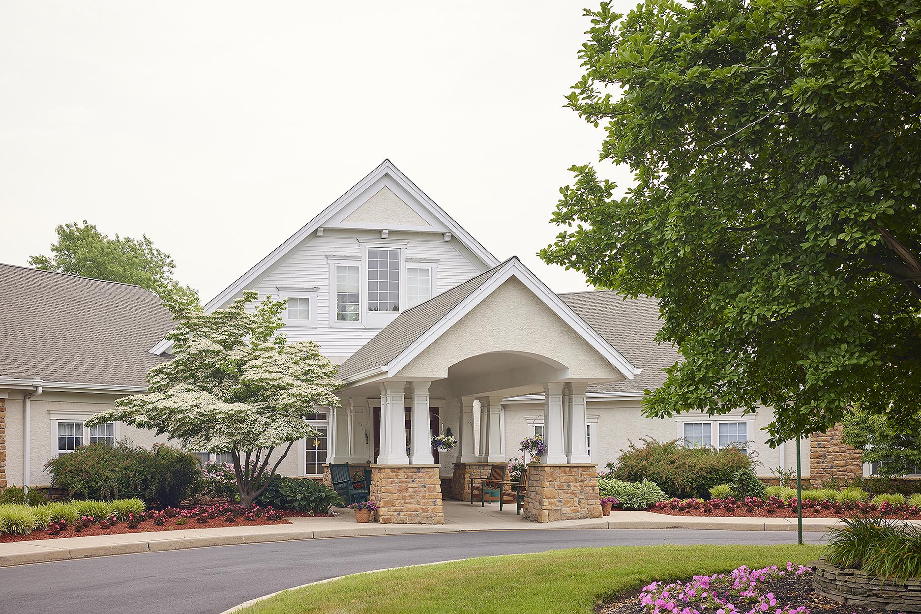 The outside of Brandywine Living at the Gables in Brick